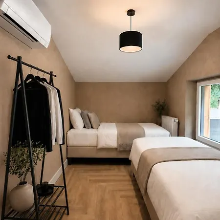 Alor - & Restaurant - Apartment
